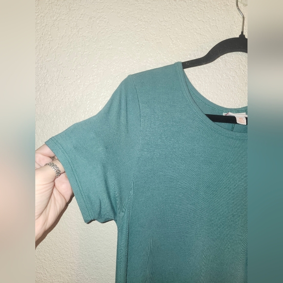 EUC LuLaRoe "Carly T-Shirt Dress" in Jade Green • Sz XS (2-4+) - Picture 5 of 10